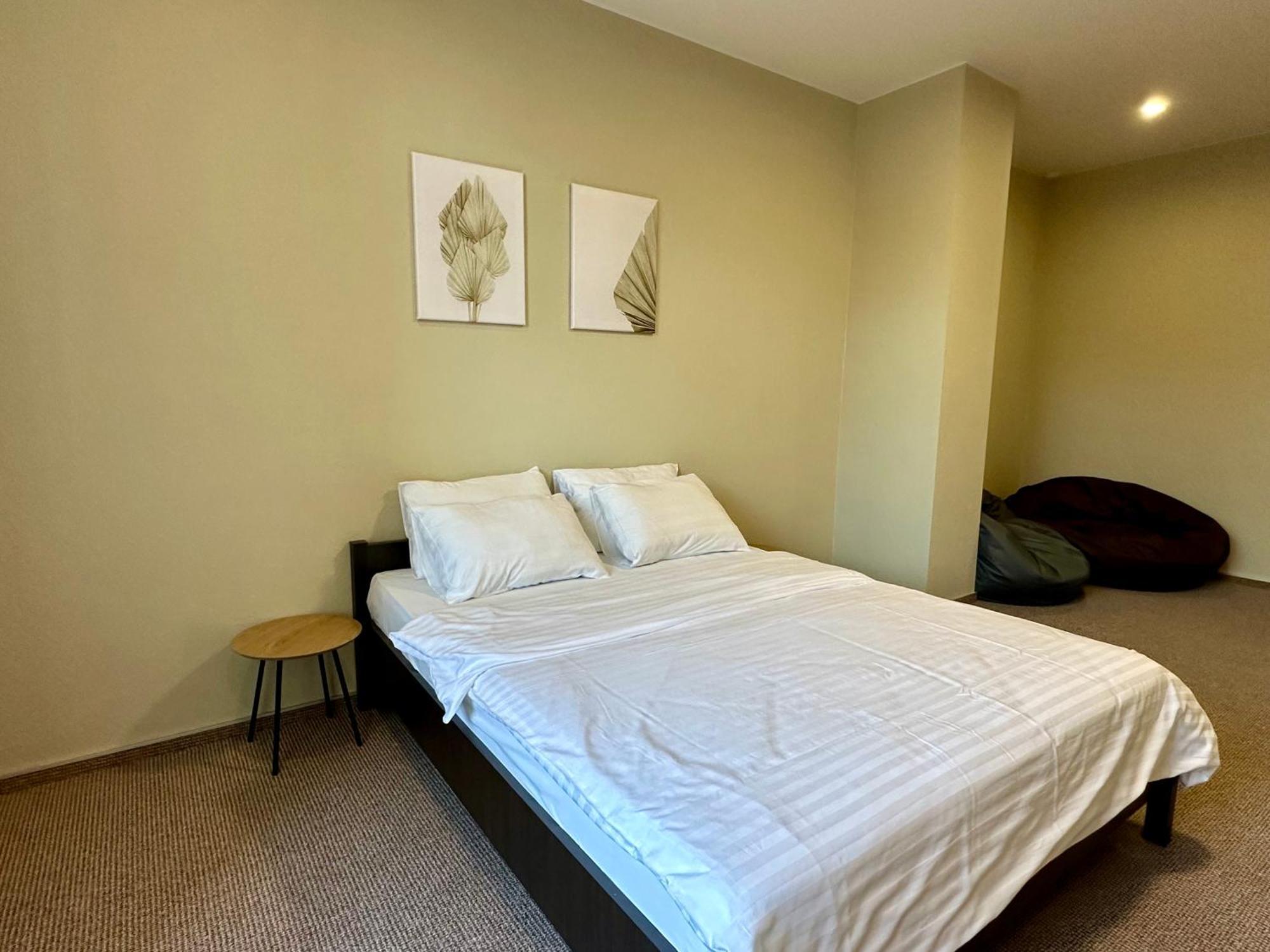 4Room Hostel キエフ エクステリア 写真